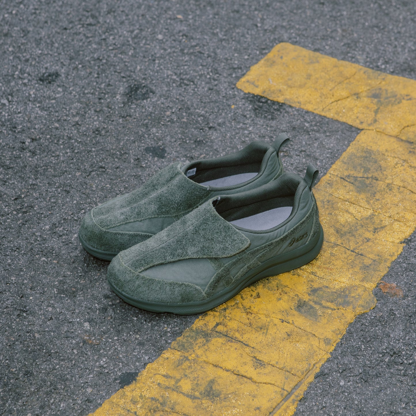 WOMEN'S LIFEWALKER HERITAGE SHOES - KHAKI/KHAKI