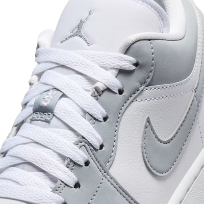 GIÀY NIKE WMNS AIR JORDAN 1 LOW - WHITE/WLFGRY