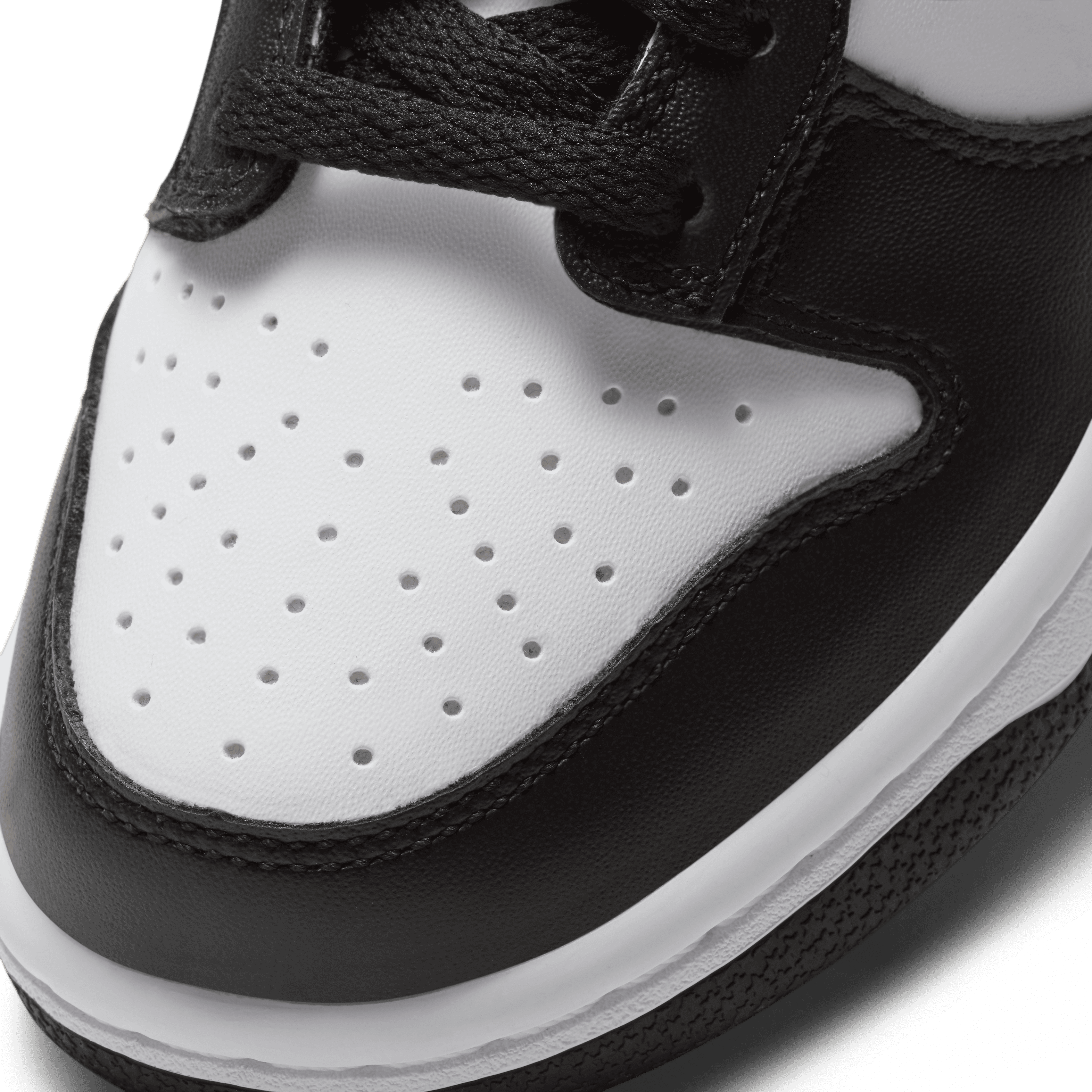 nike dunk retro black white low