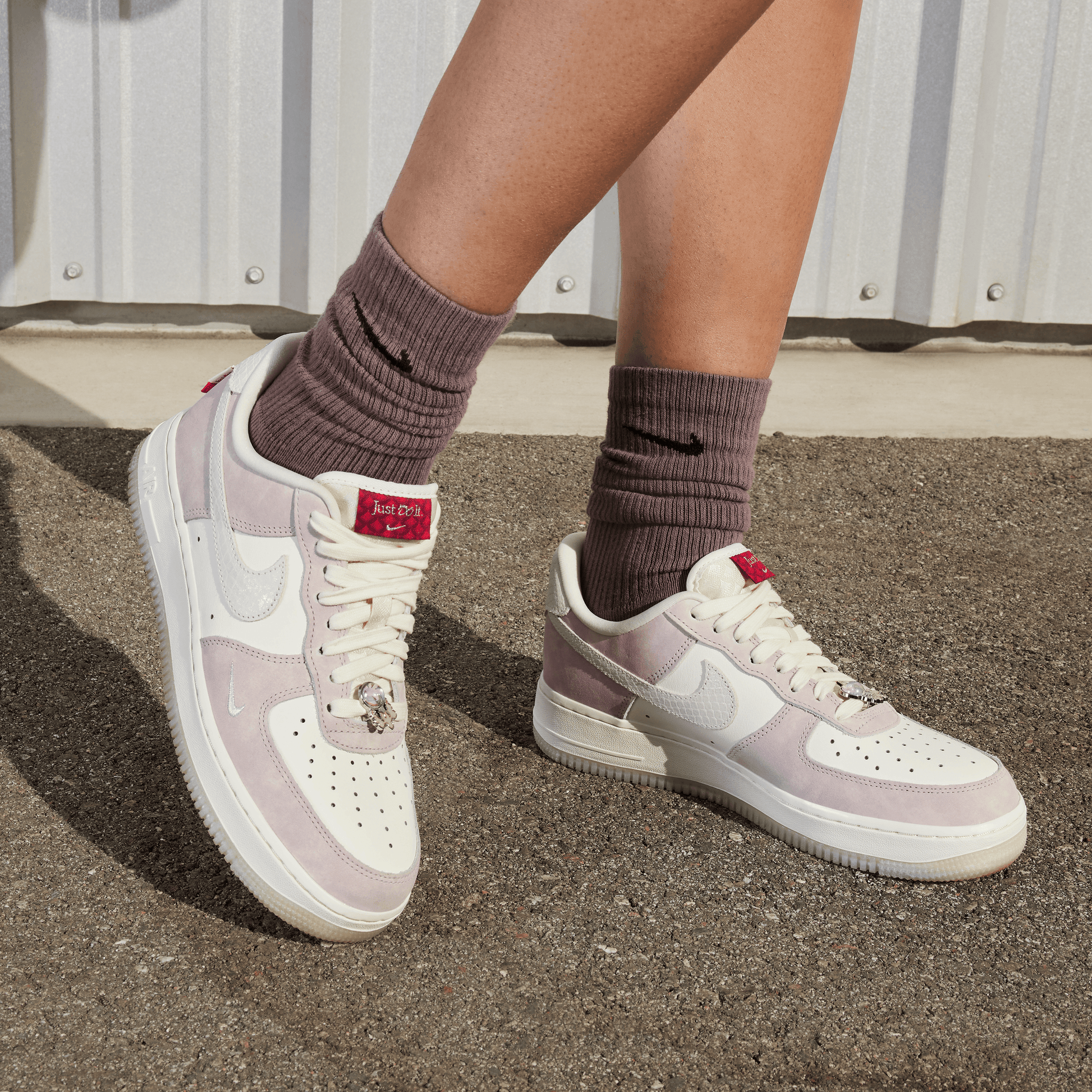 WMNS AIR FORCE 1 '07 LX SHOES - SAIL/SAIL-SAIL-PLATINUM WMNS AIR FORCE 1 '07 LX SHOES - SAIL/SAIL-SAIL-PLATINUM