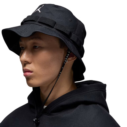 NÓN NIKE U J APEX BUCKET JUMPMAN -BLACK/WHITE