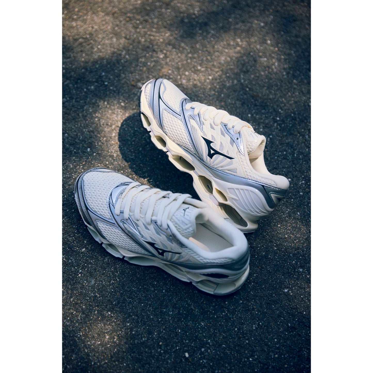 GIÀY WAVE PROPHECY LS - PRISTINE/BLACK/SILVER