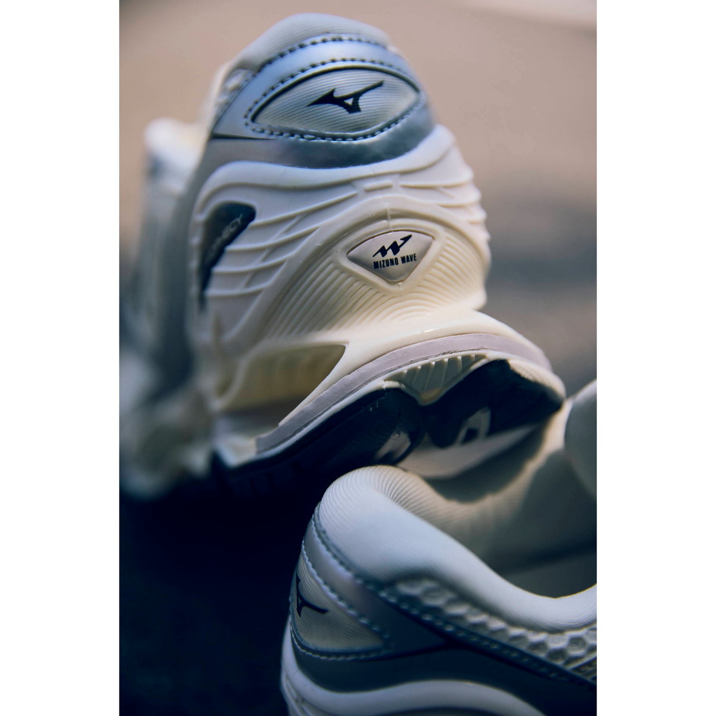 GIÀY WAVE PROPHECY LS - PRISTINE/BLACK/SILVER