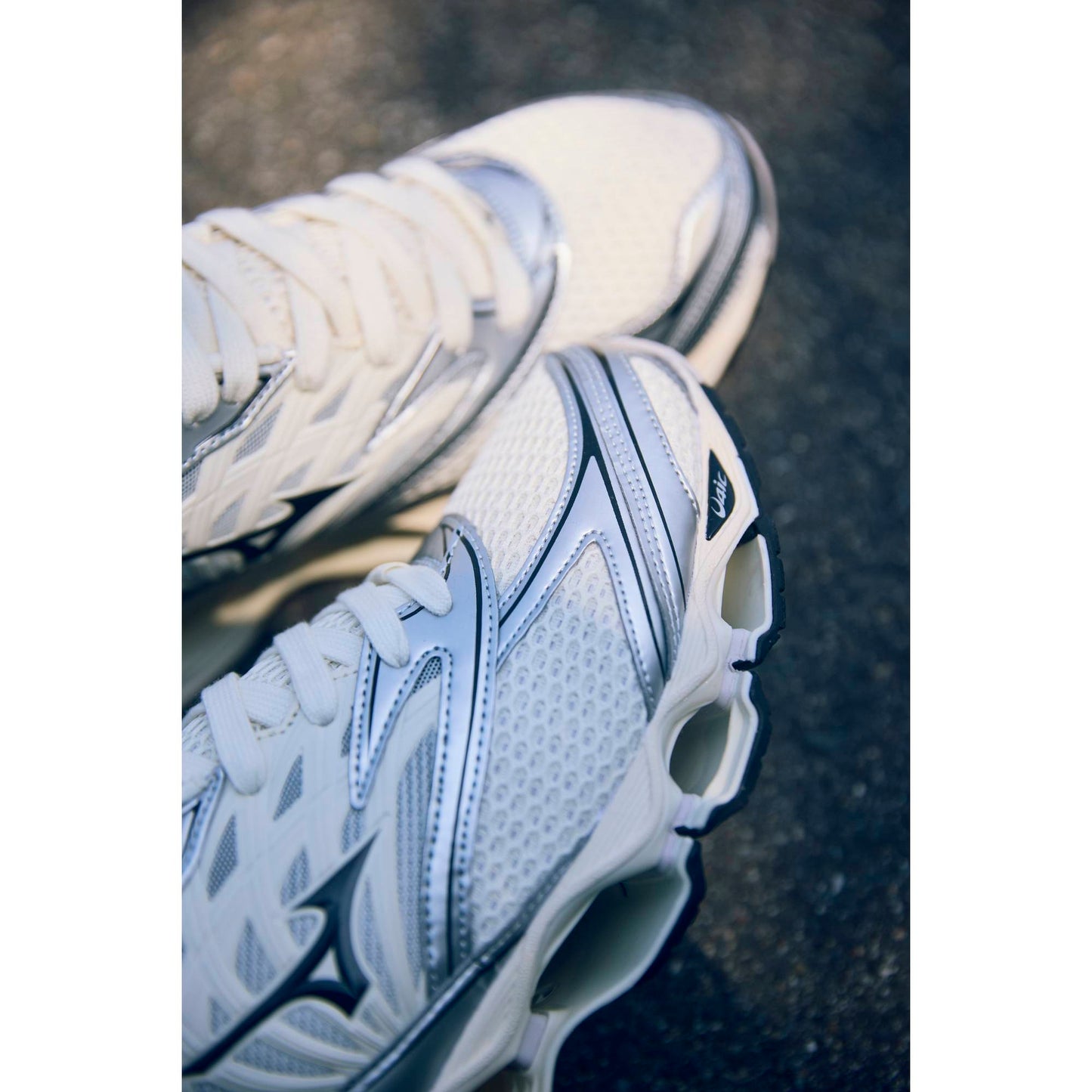 GIÀY WAVE PROPHECY LS - PRISTINE/BLACK/SILVER